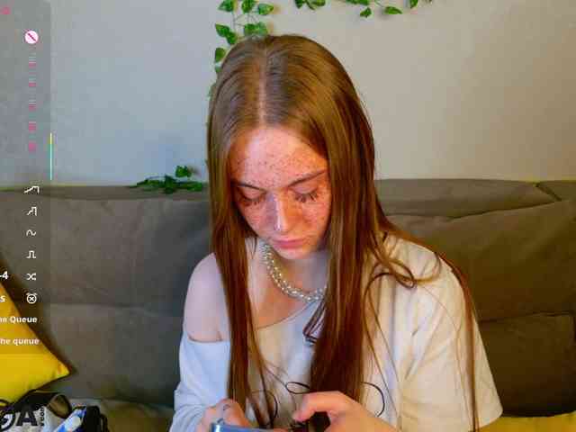 Roxy-Sunny Live Webcam on BongaCams