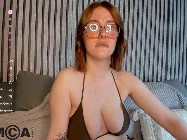 Roxy-Sunny Live Webcam on BongaCams