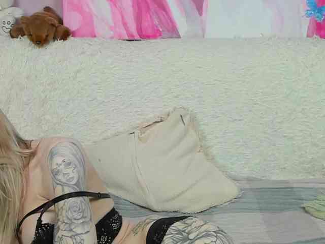 yourkrissnew1 Live Webcam on BongaCams
