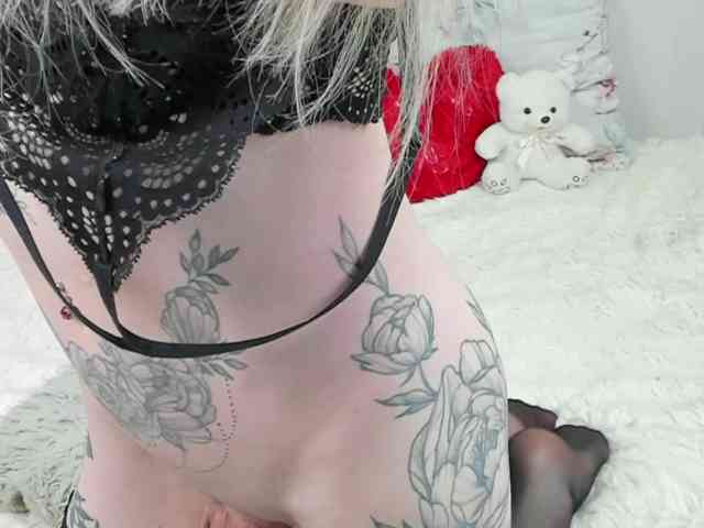 yourkrissnew1 Live Webcam on BongaCams