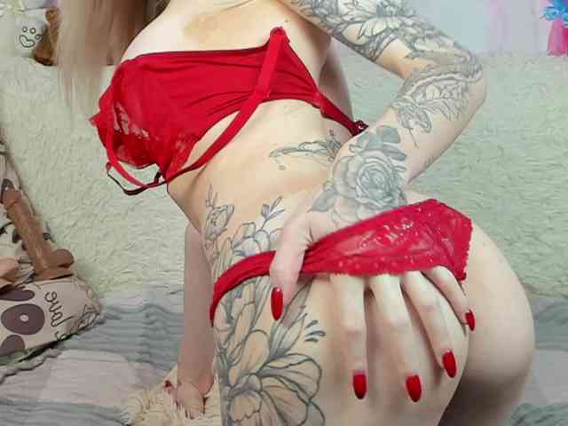 yourkrissnew1 Live Webcam on BongaCams