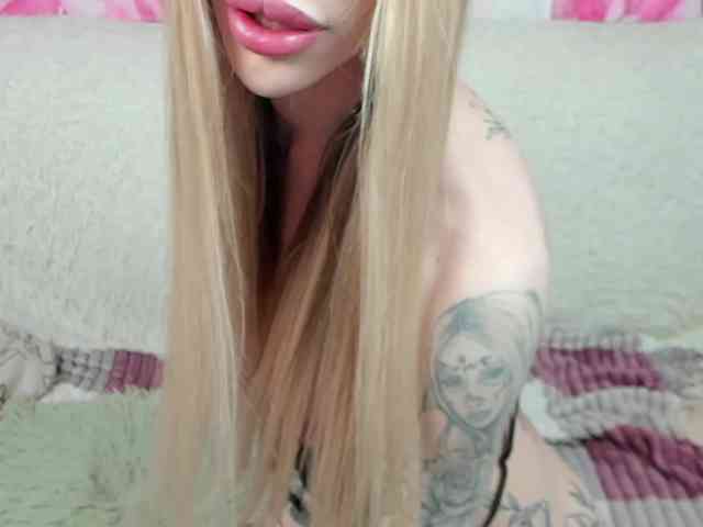 yourkrissnew1 Live Webcam on BongaCams