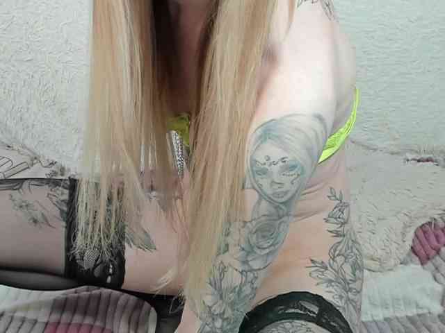 yourkrissnew1 Live Webcam on BongaCams