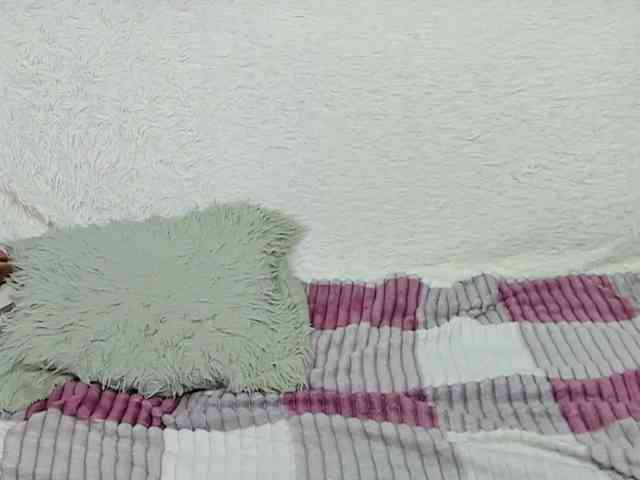 yourkrissnew1 Live Webcam on BongaCams