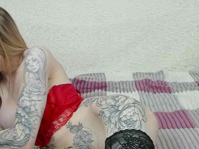 yourkrissnew1 Live Webcam on BongaCams