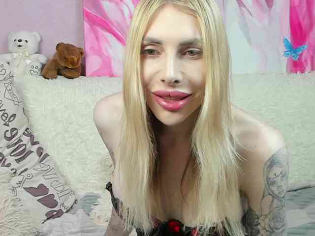 yourkrissnew1 Live Webcam on BongaCams
