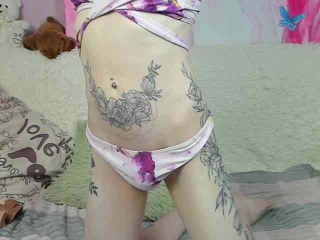 yourkrissnew1 Live Webcam on BongaCams
