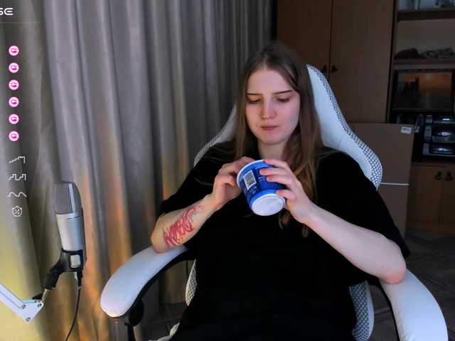 kikiiimorazzz's BongaCams show and profile