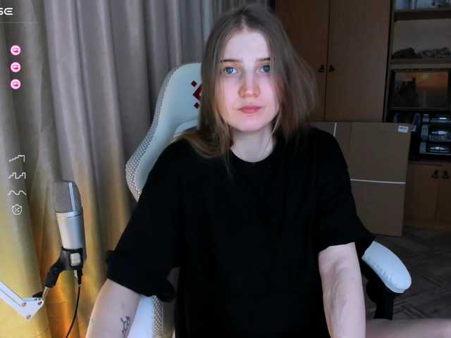 kikiiimorazzz's BongaCams show and profile