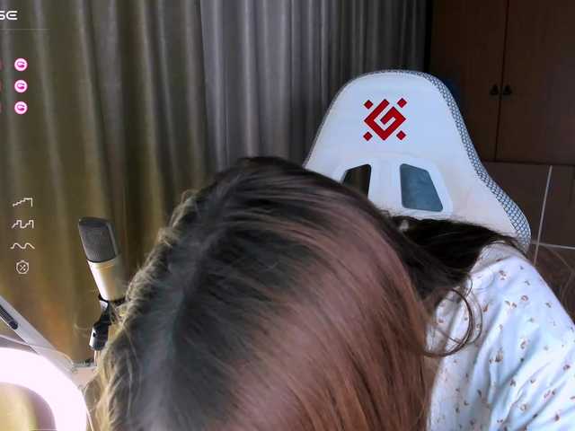 kikiiimorazzz's BongaCams show and profile