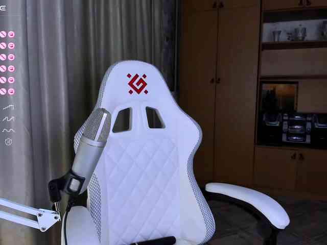 kikiiimorazzz webcam