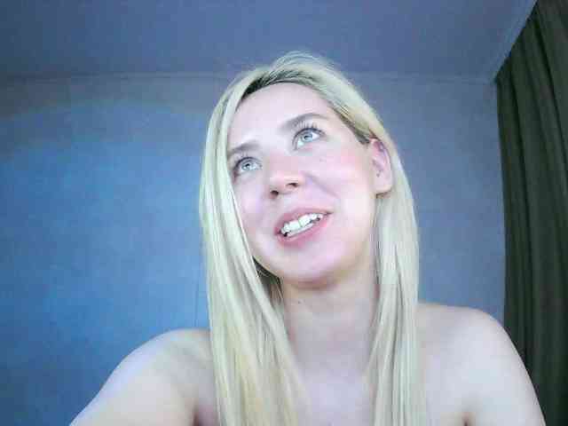 Lulu-Mariette Live Webcam on BongaCams