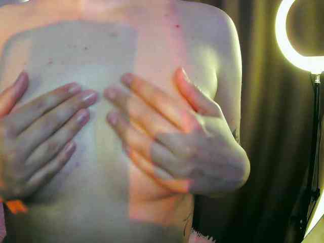 Lulu-Mariette Live Webcam on BongaCams
