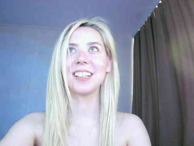 Lulu-Mariette Live Webcam on BongaCams