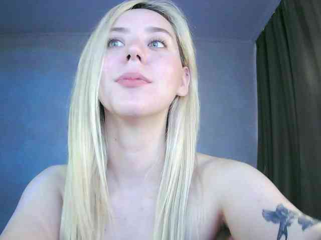 Lulu-Mariette Live Webcam on BongaCams