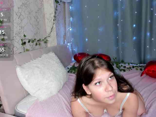KylieDaHatton Live Webcam on BongaCams