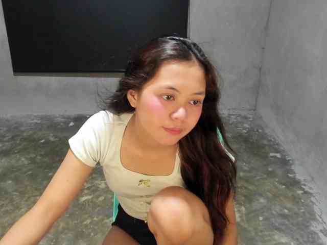 UCantResistME webcam