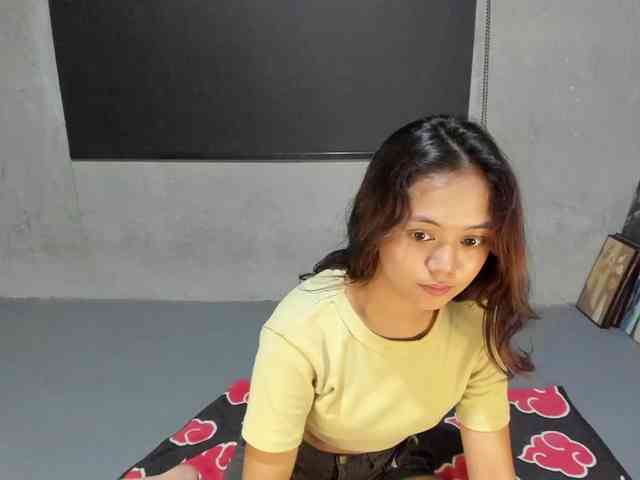 UCantResistME webcam