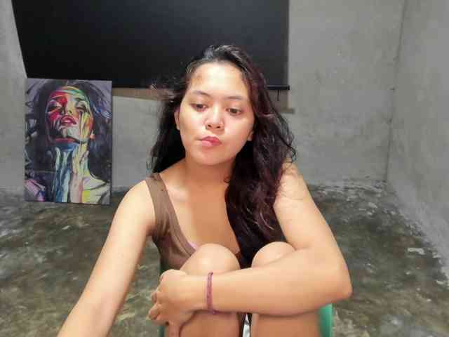 UCantResistME webcam