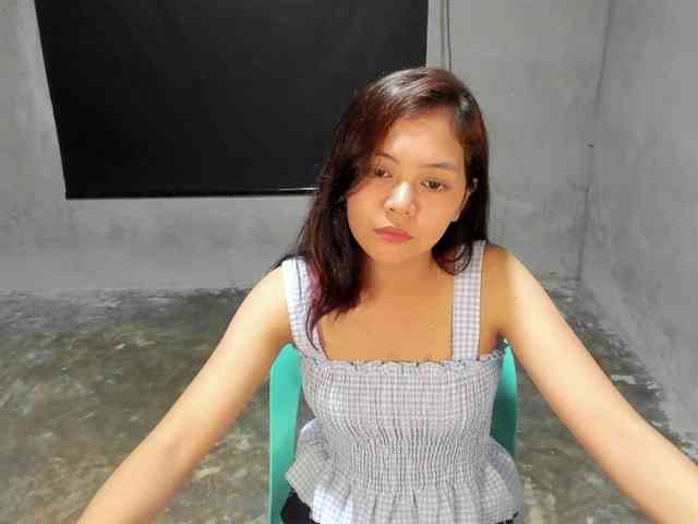 UCantResistME webcam