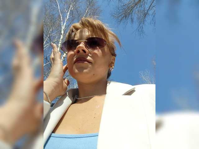 Victoria03's BongaCams show and profile