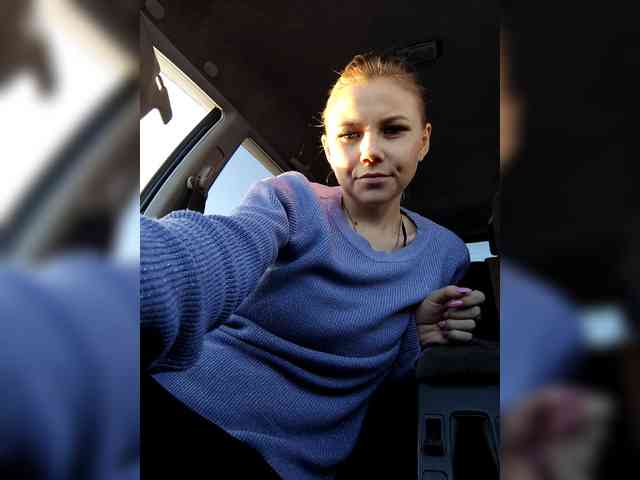 Tvoya_Vikusya webcam