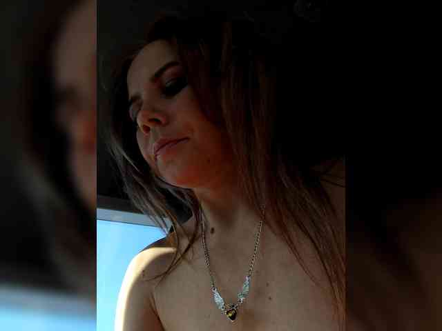 Tvoya_Vikusya webcam