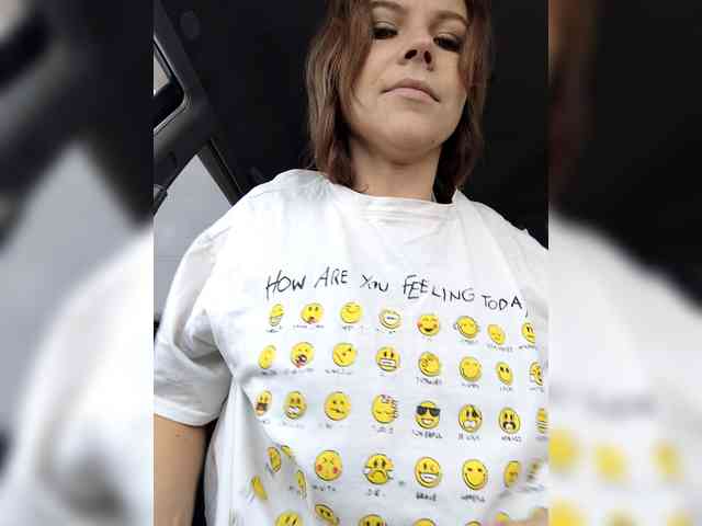 Tvoya_Vikusya webcam