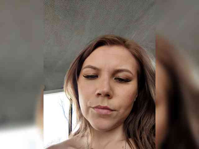 Tvoya_Vikusya webcam