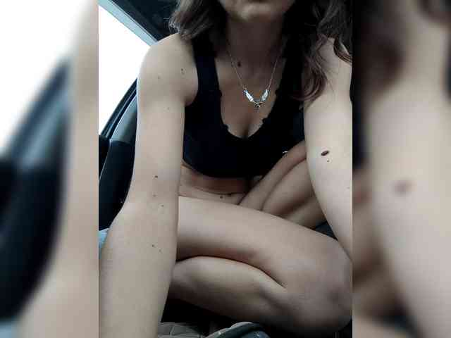 Tvoya_Vikusya webcam