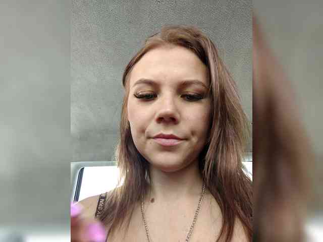 Tvoya_Vikusya webcam