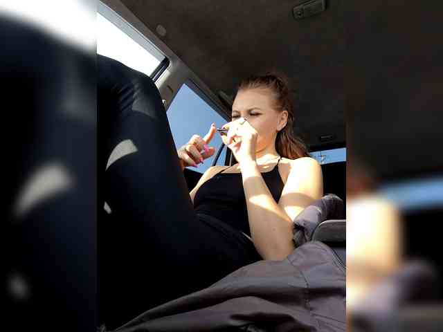 Tvoya_Vikusya webcam