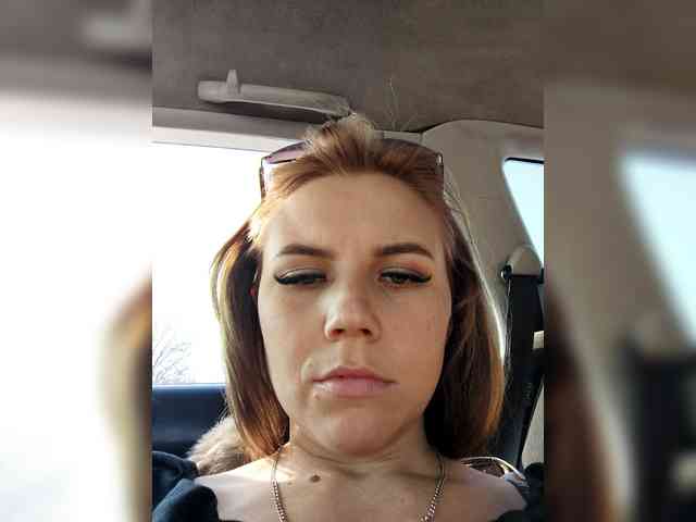 Tvoya_Vikusya webcam