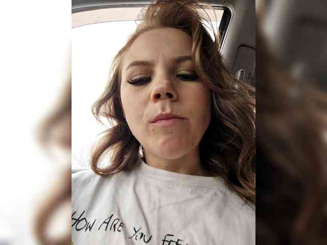 Tvoya_Vikusya webcam