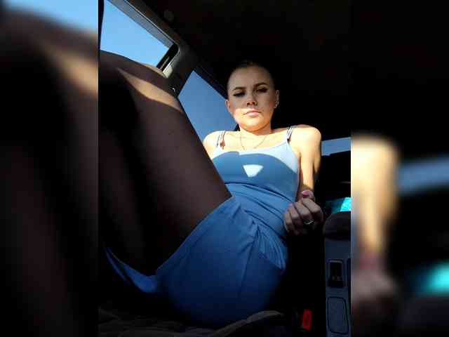 Tvoya_Vikusya webcam