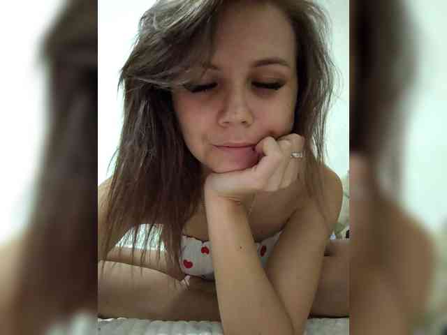 Tvoya_Vikusya webcam