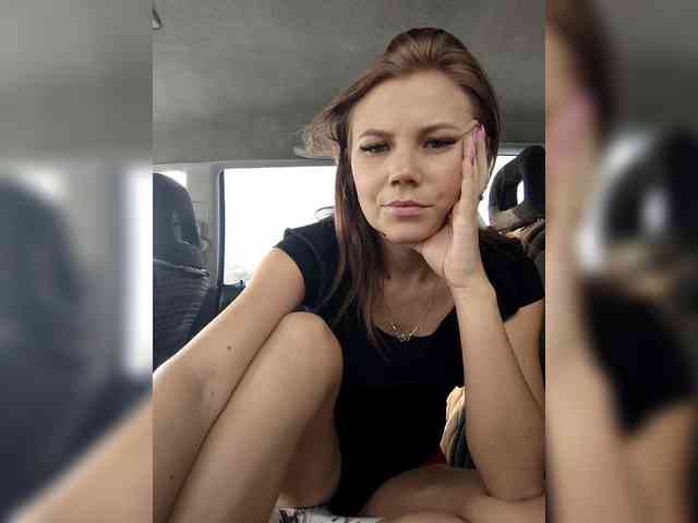 Tvoya_Vikusya webcam