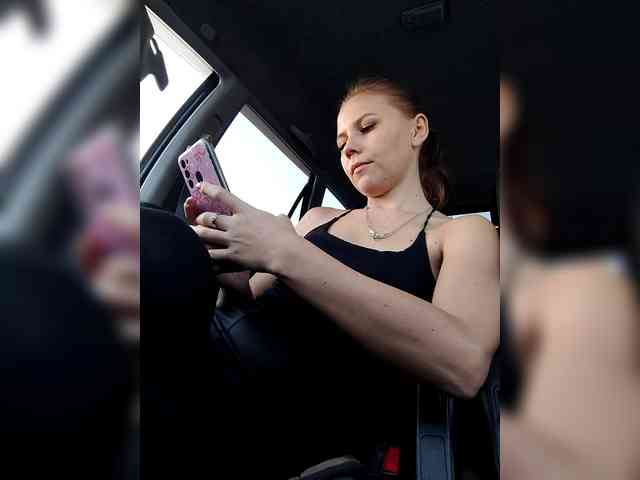 Tvoya_Vikusya webcam