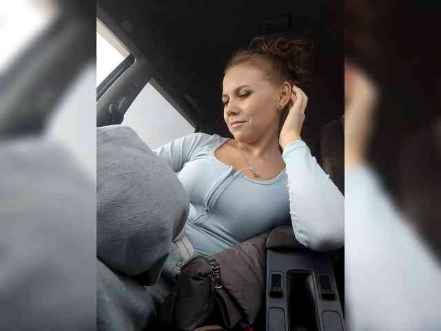 Tvoya_Vikusya webcam