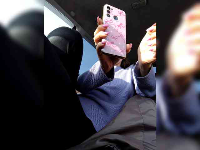 Tvoya_Vikusya webcam