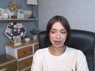 RoxyBullet Porn Show