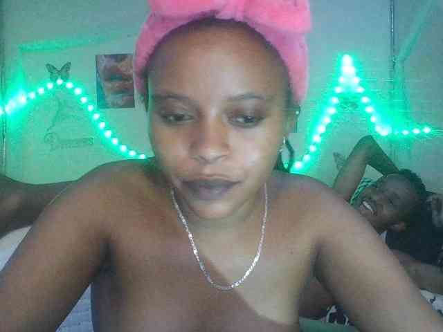 sweetdickpussy2 webcam