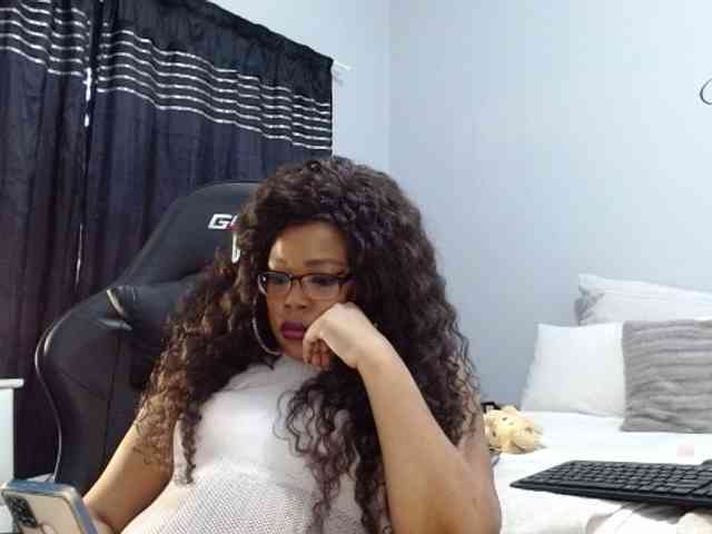 AlexisClairmont webcam