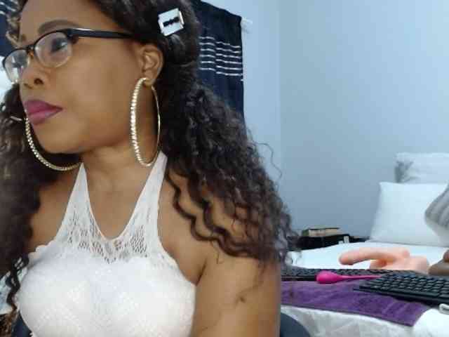 AlexisClairmont webcam
