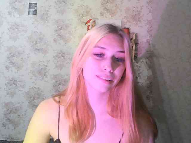 LollaXKiss