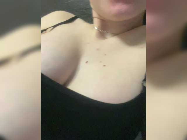 Anchela's BongaCams show and profile