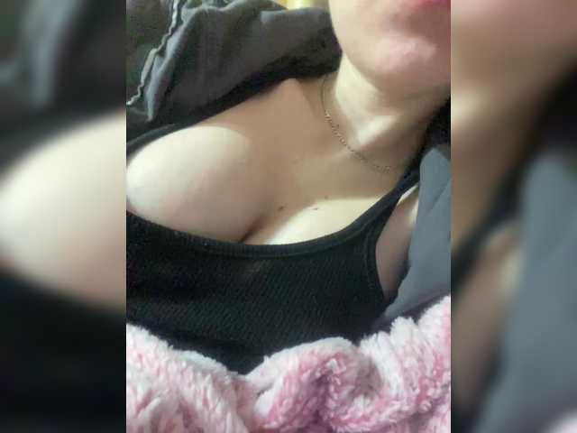 Anchela's BongaCams show and profile