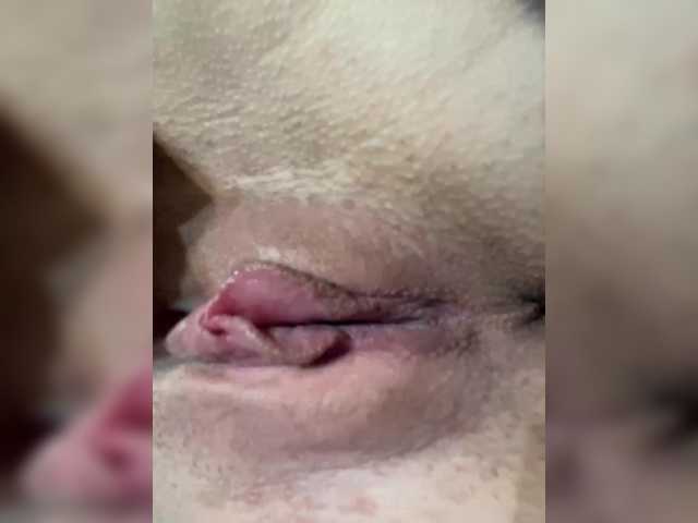 Anchela's BongaCams show and profile