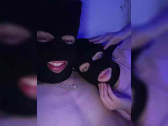 chat on live DRGMODELS