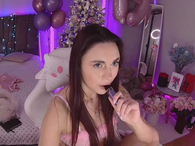 Lerochkaa's BongaCams show and profile